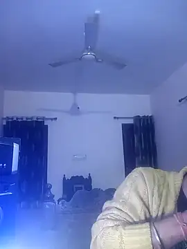 Snapshot of MAGNETICDADDY8 chatting on 01/03/25, 12:52 MAGNETICDADDY8 online show from 01/03/25, 12:52