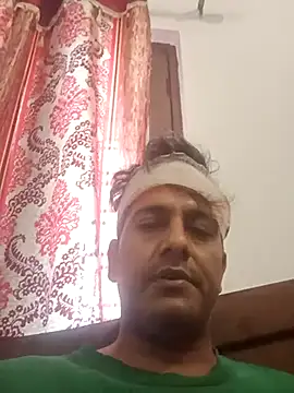 Snapshot of MAGNETICDADDY8 chatting on 03/16/25, 05:47 MAGNETICDADDY8 online show from 03/16/25, 05:47