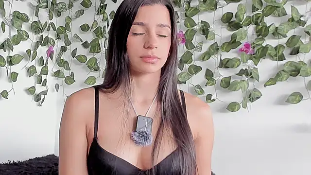 Laurensmith9 online show from 02/22/26, 02:04