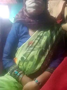 YourHotRandi online show from 02/05/26, 06:23