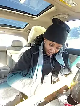 Yoshibaby2670 online show from 02/25/25, 07:03