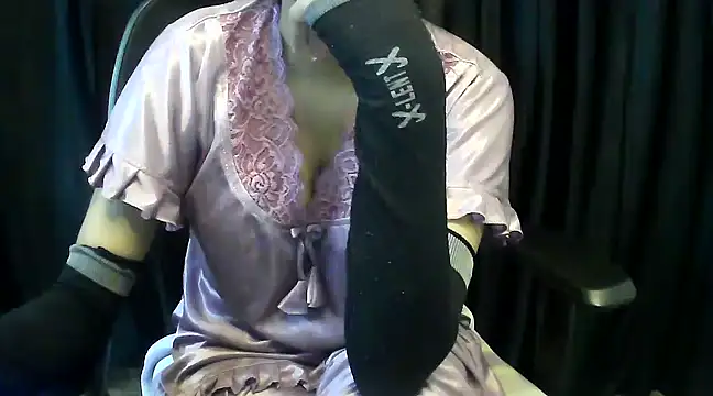 Snapshot of hot-niti chatting on 03/11/25, 11:48 hot-niti online show from 03/11/25, 11:48