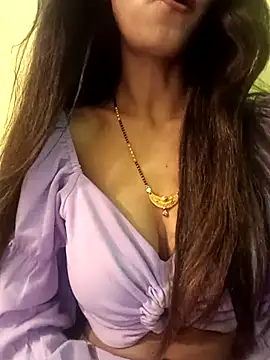 Snapshot of Stripper_Maahi chatting on 03/01/25, 08:23 Stripper Maahi online show from 03/01/25, 08:23