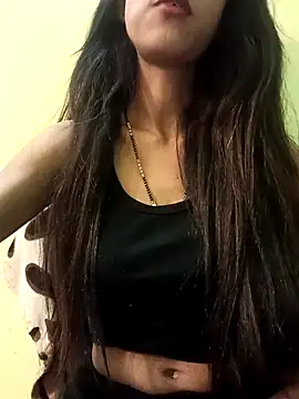 Snapshot of Stripper_Maahi chatting on 03/04/25, 10:24 Stripper Maahi online show from 03/04/25, 10:24