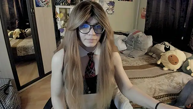 Snapshot of alexiamaleax chatting on 05/04/26, 12:06 alexiamaleax online show from 05/04/26, 12:06