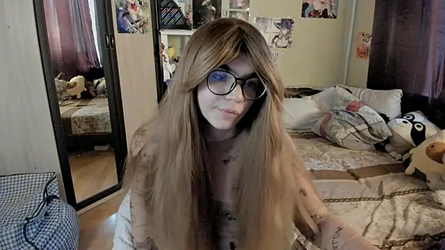 Snapshot of alexiamaleax chatting on 05/14/26, 03:35 alexiamaleax online show from 05/14/26, 03:35