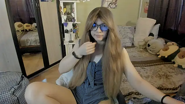 Snapshot of alexiamaleax chatting on 05/28/26, 04:10 alexiamaleax online show from 05/28/26, 04:10