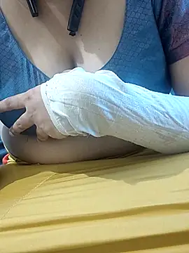 mallupriyapriya online show from 09/24/25, 04:49