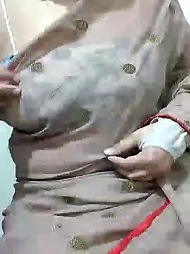 mallupriyapriya online show from 02/10/26, 04:33