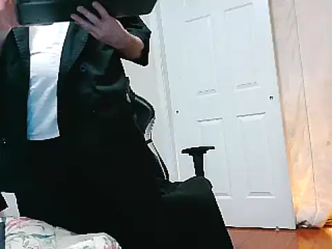 Snapshot of drummer9 chatting on 03/06/25, 02:30 drummer9 online show from 03/06/25, 02:30