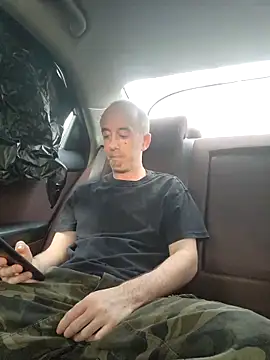 Snapshot of drummer9 chatting on 09/27/25, 12:59 drummer9 online show from 09/27/25, 12:59