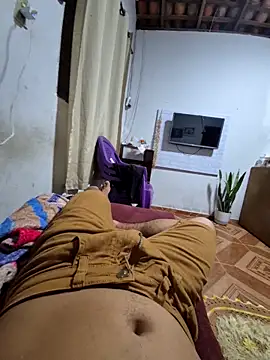 Snapshot of safadinho318 chatting on 12/21/25, 05:14 safadinho318 online show from 12/21/25, 05:14