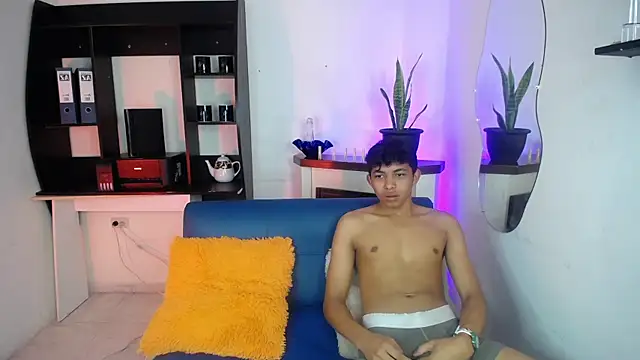 twinkmilk  online show from 02/28/25, 11:36