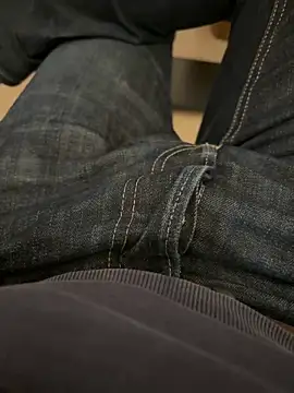 Pierre22000 online show from 12/18/25, 02:45