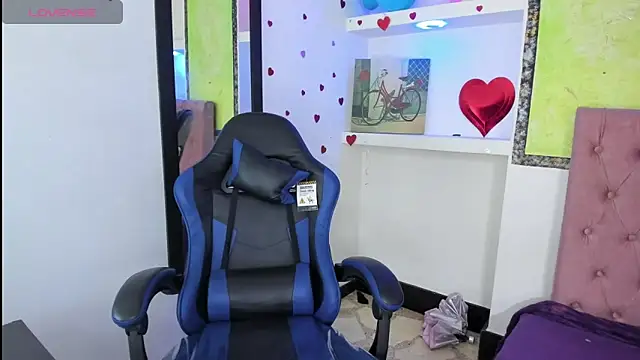 Anniee x online show from 03/30/26, 12:39