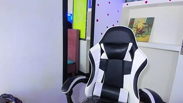 Anniee x online show from 05/23/26, 12:42