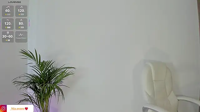 NiiaEvanss online show from 03/03/25, 04:35