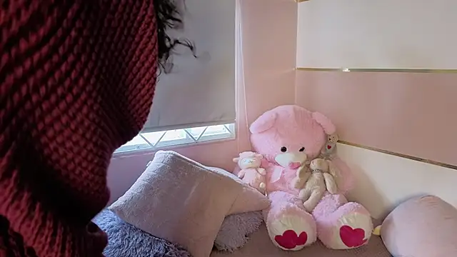 Charlotte  Miller online show from 10/26/25, 11:38