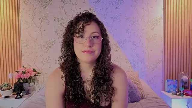 Snapshot of Charlotte__Miller chatting on 05/25/26, 11:38 Charlotte Miller online show from 05/25/26, 11:38