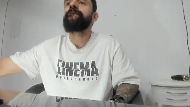 ragnar881547 online show from 01/17/25, 03:32