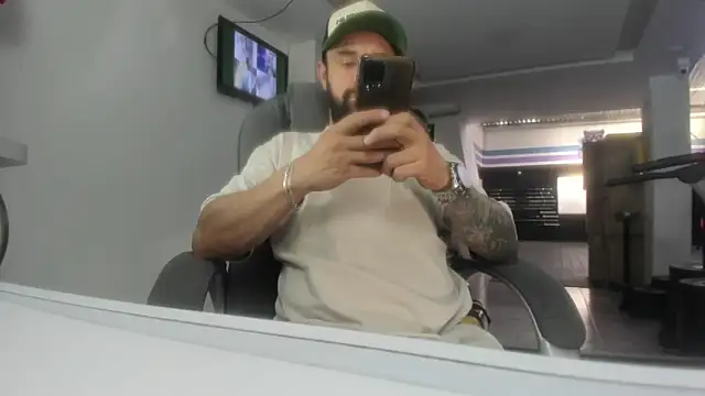 ragnar881547 online show from 01/27/25, 09:22