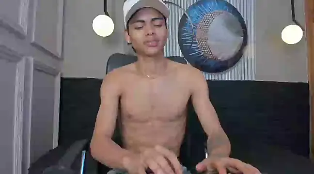 adam piarse01 online show from 01/11/25, 06:35