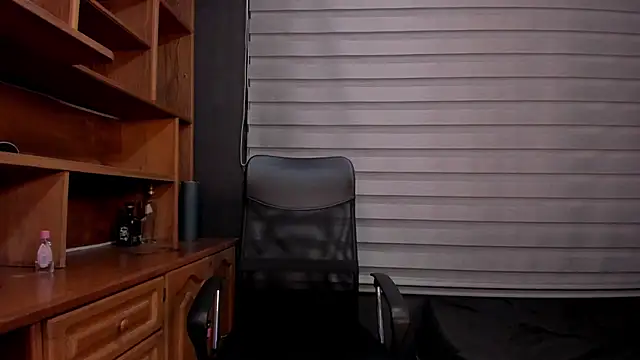 adam piarse01 online show from 03/17/25, 09:55