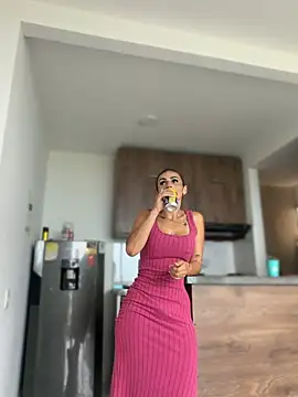 Samantha bigboobs online show from 04/12/26, 09:42