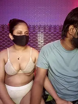 Hot Nila online show from 05/20/26, 02:40