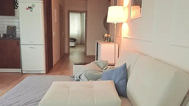 KristineEsme online show from 11/08/25, 05:07