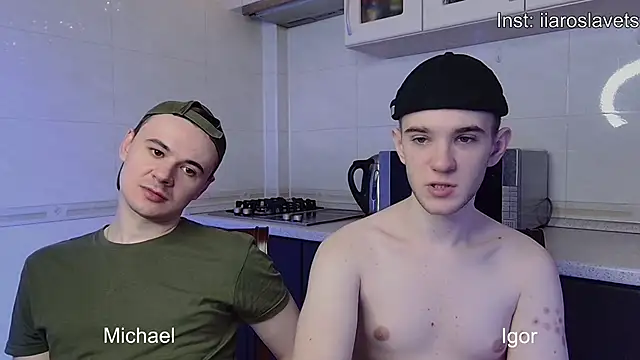 Snapshot of michael_sexdevil chatting on 01/20/25, 12:18 michael sexdevil online show from 01/20/25, 12:18