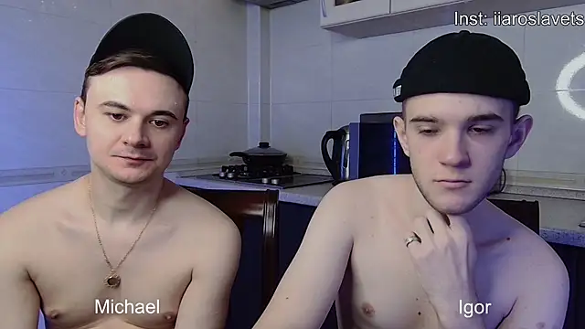 Snapshot of michael_sexdevil chatting on 01/21/25, 03:43 michael sexdevil online show from 01/21/25, 03:43