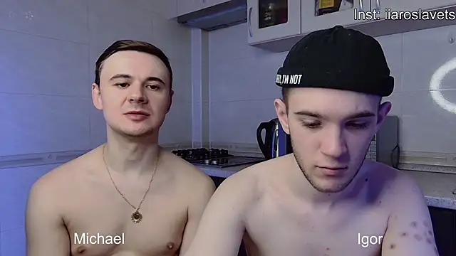 Snapshot of michael_sexdevil chatting on 01/27/25, 12:16 michael sexdevil online show from 01/27/25, 12:16