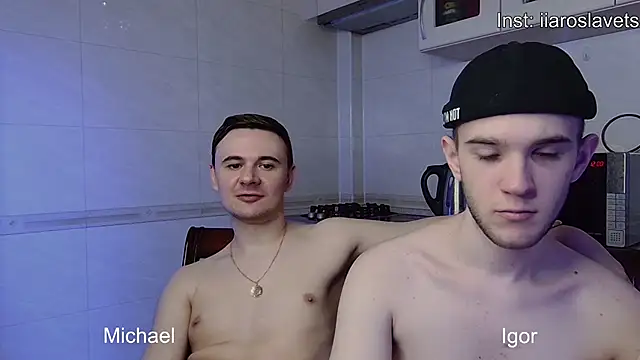Snapshot of michael_sexdevil chatting on 01/27/25, 04:01 michael sexdevil online show from 01/27/25, 04:01