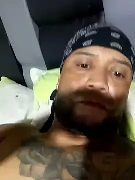 Snapshot of loisadria chatting on 11/19/25, 12:38 loisadria online show from 11/19/25, 12:38