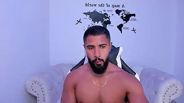 Snapshot of Santiago_huntt chatting on 09/13/25, 12:49 Santiago huntt online show from 09/13/25, 12:49