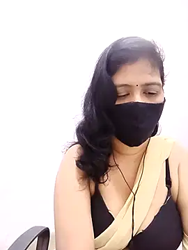 Lucky-Deepthi online show from 10/26/25, 01:22