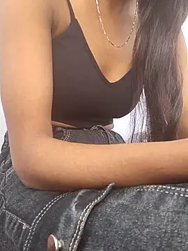 Snapshot of Barbie_183 chatting on 02/18/25, 05:31 Barbie 183 online show from 02/18/25, 05:31