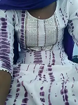 Snapshot of Barbie_183 chatting on 02/26/25, 05:20 Barbie 183 online show from 02/26/25, 05:20