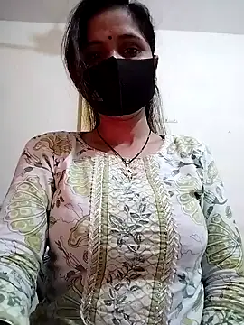 Snapshot of priyancyfun chatting on 02/01/25, 12:51 priyancyfun online show from 02/01/25, 12:51