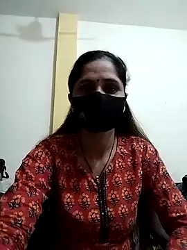 Snapshot of priyancyfun chatting on 02/01/25, 12:37 priyancyfun online show from 02/01/25, 12:37