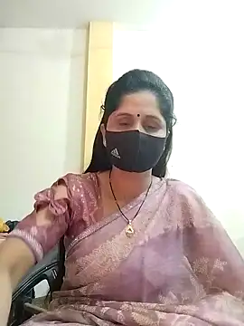 Snapshot of priyancyfun chatting on 02/02/25, 04:00 priyancyfun online show from 02/02/25, 04:00