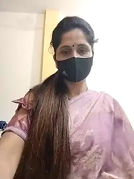 Snapshot of priyancyfun chatting on 02/02/25, 07:04 priyancyfun online show from 02/02/25, 07:04