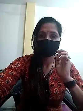 Snapshot of priyancyfun chatting on 02/08/25, 06:22 priyancyfun online show from 02/08/25, 06:22