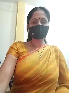 Snapshot of priyancyfun chatting on 02/08/25, 09:24 priyancyfun online show from 02/08/25, 09:24