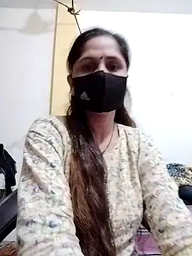 Snapshot of priyancyfun chatting on 02/11/25, 01:20 priyancyfun online show from 02/11/25, 01:20