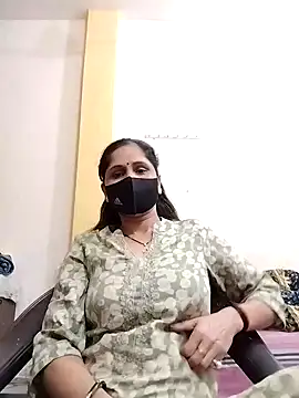 Snapshot of priyancyfun chatting on 02/12/25, 12:55 priyancyfun online show from 02/12/25, 12:55