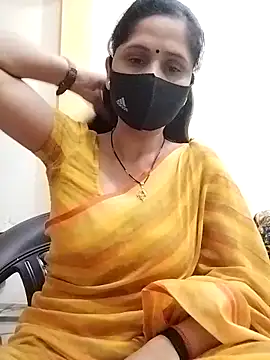 Snapshot of priyancyfun chatting on 02/14/25, 11:53 priyancyfun online show from 02/14/25, 11:53