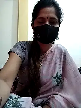 Snapshot of priyancyfun chatting on 02/15/25, 01:42 priyancyfun online show from 02/15/25, 01:42