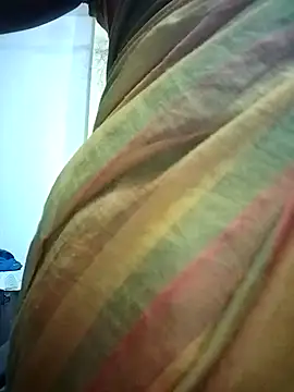 Snapshot of priyancyfun chatting on 02/16/25, 03:27 priyancyfun online show from 02/16/25, 03:27